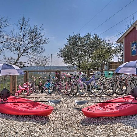 Kerrville Converted Barn Tiny Home With Kayaks! Exterior photo