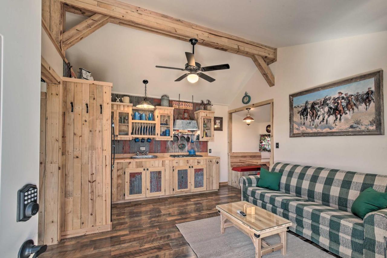 Kerrville Converted Barn Tiny Home With Kayaks! Exterior photo