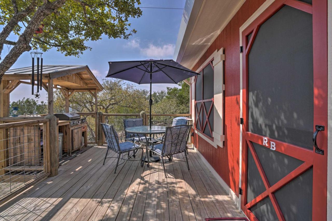 Kerrville Converted Barn Tiny Home With Kayaks! Exterior photo