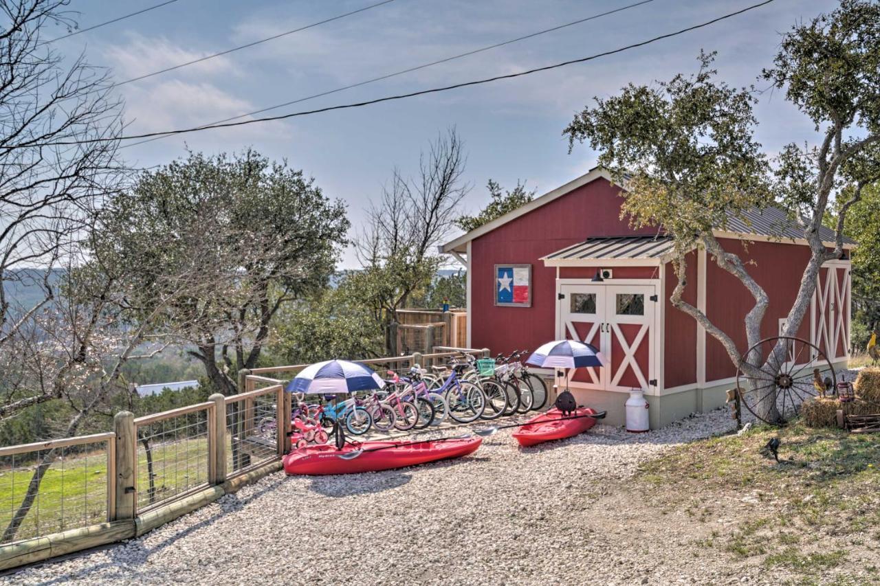 Kerrville Converted Barn Tiny Home With Kayaks! Exterior photo